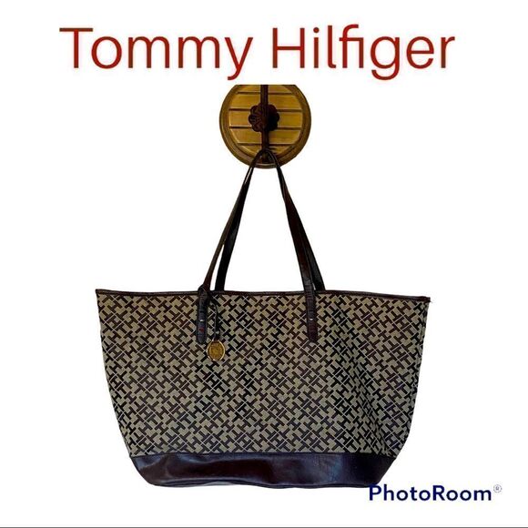 Tommy Hilfiger Logo Tote Bag - Picture 1 of 9